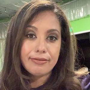 Meet your Posher, Elena